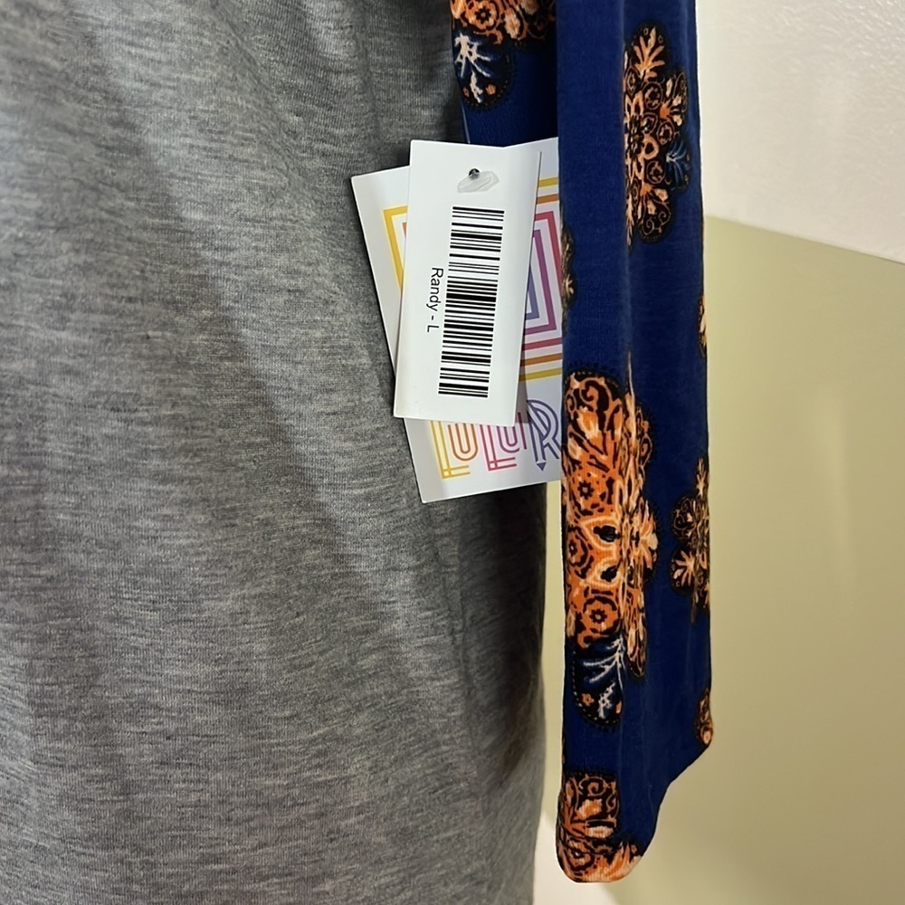 LulaRoe Randy Classic T L - Picture 4 of 7